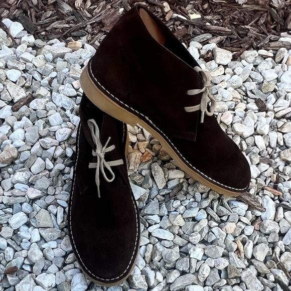 Saks Fifth Avenue Brown Suede Lace-Up Chukka Boots Size 9.5 Great Condition - Picture 2 of 13